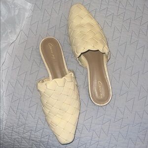 Circus by Sam Edelman Cream Woven Flats